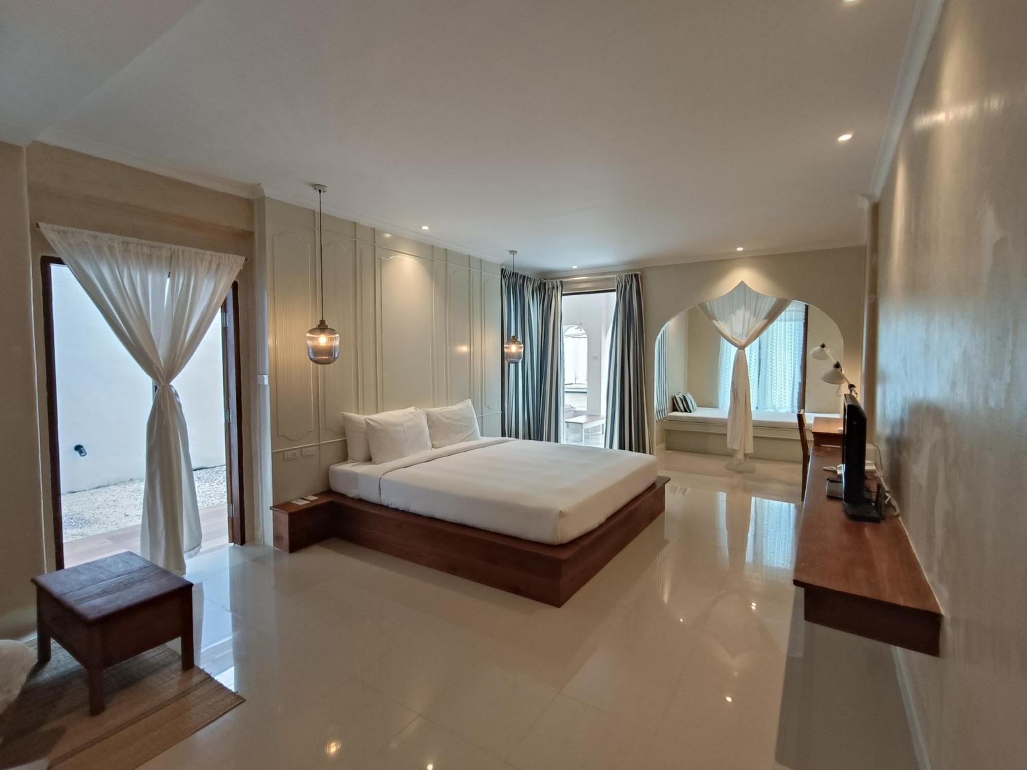 The Oia Resort Pai